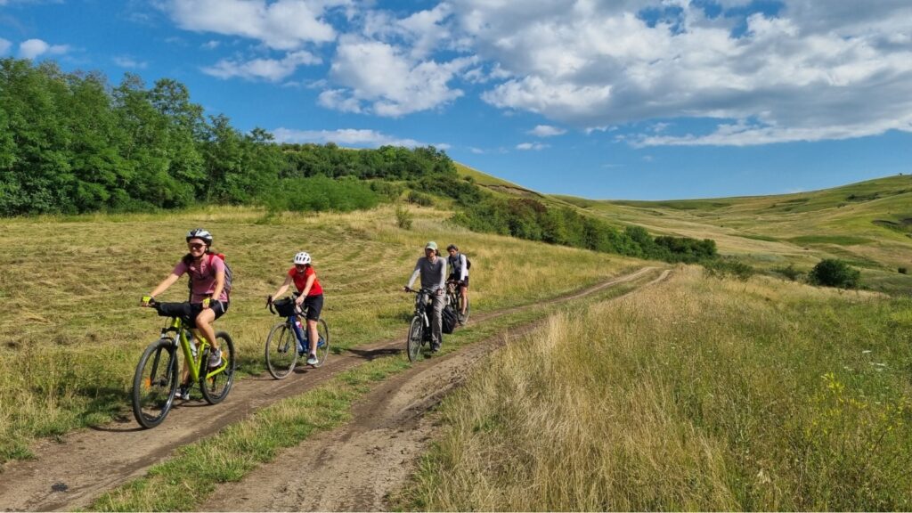 Pedalând peste Feleac și Sopor 1 WhatsApp Image 2026 09 30 at 09.02.58